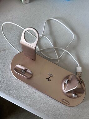 Amazon Rose Gold 3-in-1 Wireless Charging Stand